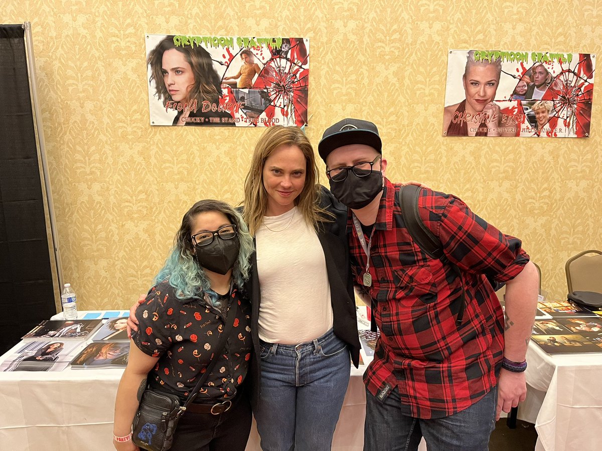 MxEricJohnE's tweet image. Had a great time at #crypticonseattle today, and loved getting to meet some of the people behind one of my favorite franchises 💚💚💚