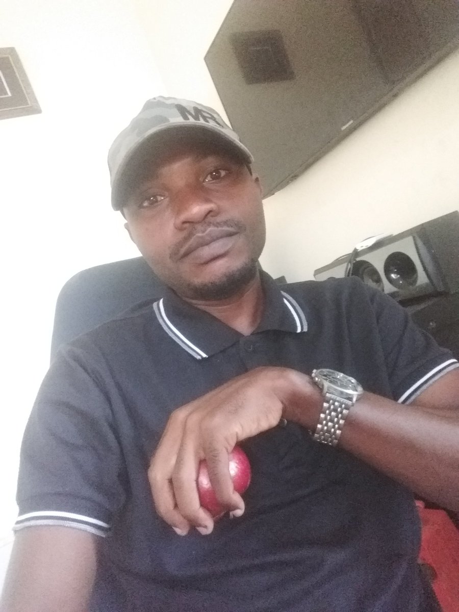 HusseinNyogoly's tweet photo. It's ma BIRTHDAY🎂🍾
#alhamdulillah https://t.co/O00ip2mzlt