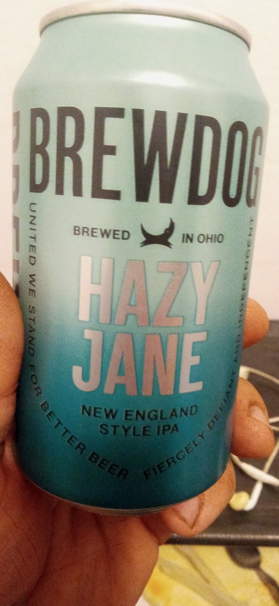 Kylethebeerguy's tweet photo. Tonight's beer :
brewdog- hazy Jane New England hazy IPA a beer that @run_marc_run would slap your mama for drinking
#CraftBeer #hazyboy #slapyomama #handmeapuppers https://t.co/VPyjMQiyMF