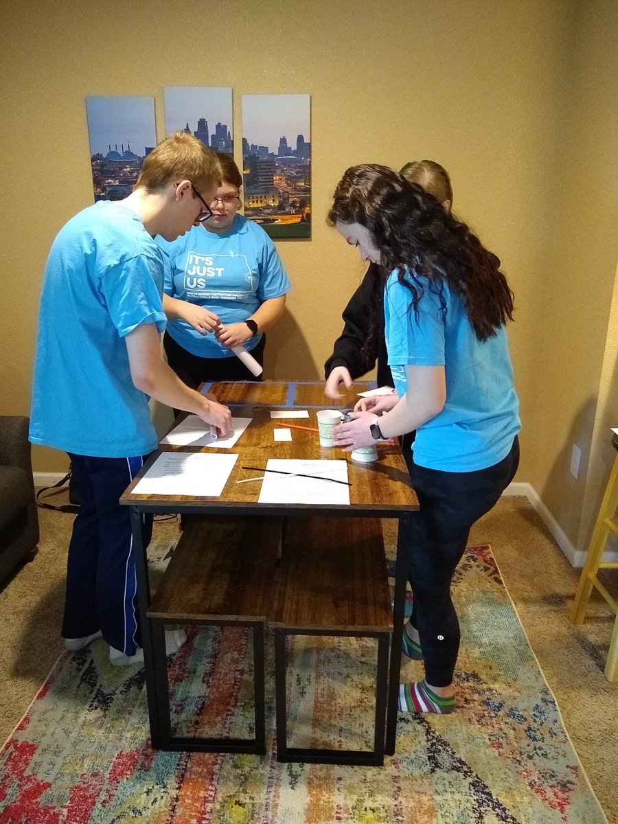 NorthernCassDI's tweet image. Started our day with ICs, Improv, &amp;amp; ducks. Great warm up for competition day! #breakingtheloop #globals22 @CreateND @NCSD97