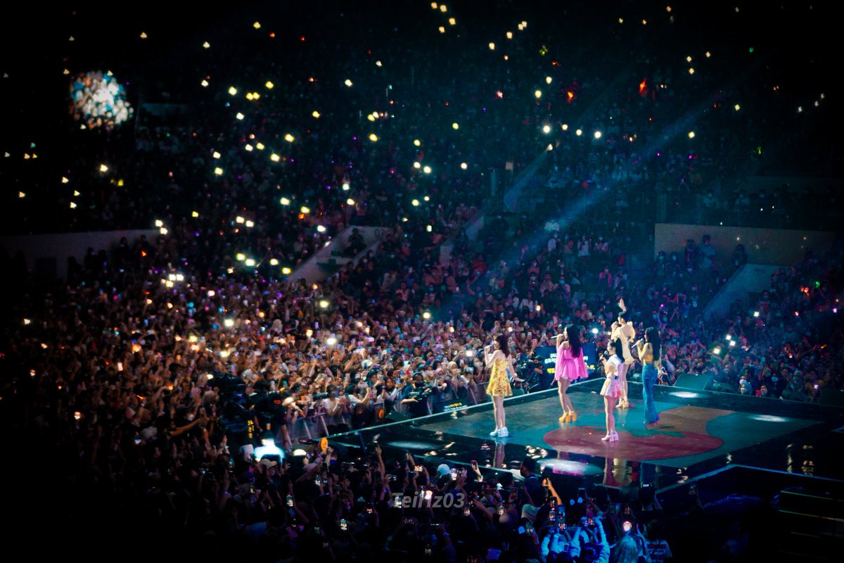 220521 The crowd 🔥
#RedVelvet #레드벨벳 #IRENE #WENDY #SEULGI #JOY #YERI
#AllobankFestival2022 #ALLOBANK_FESTIVAL
<a href="/RVsmtown/">Red Velvet</a>