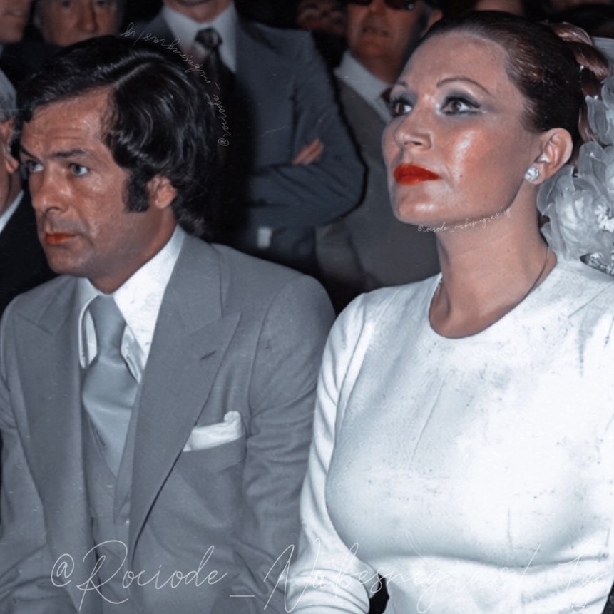 Hoy es cumplen 46 años de la boda de Rocío Jurado y Pedro Carrasco. La boda fue el 21 de mayo en el Santuario de la Virgen de Regla en Chipiona.