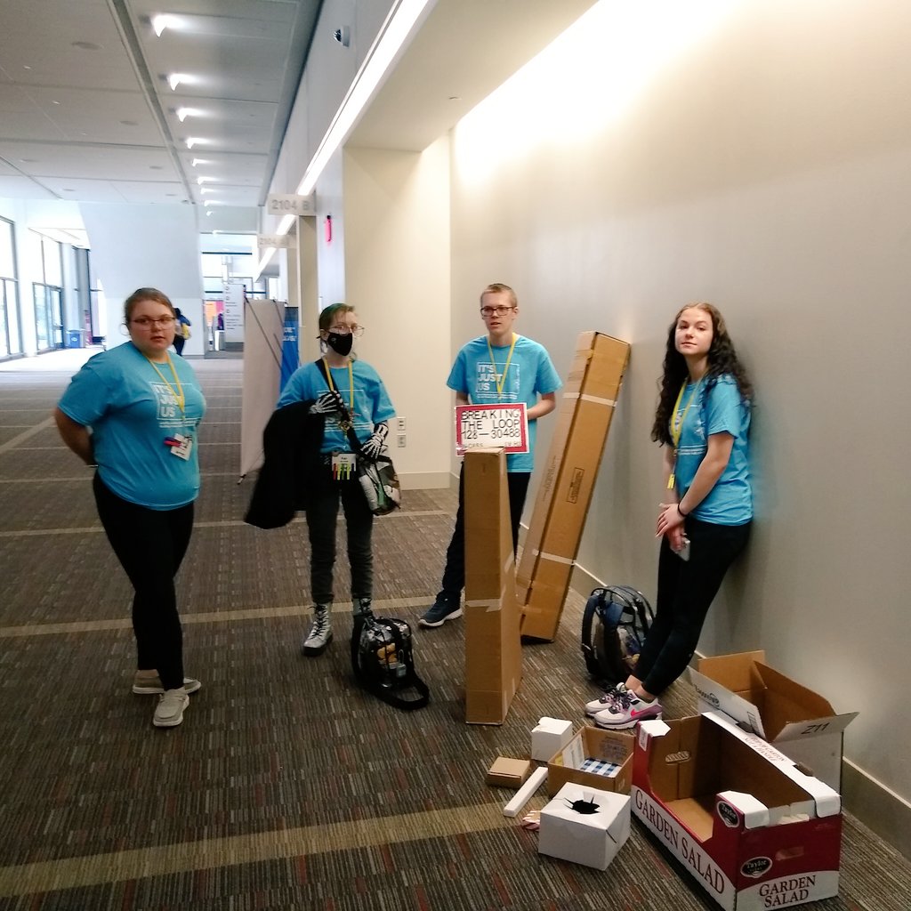 NorthernCassDI's tweet image. Stages of preparation before taking the stage. #breakingtheloop #globals22 #FestivalFrenzy @CreateND @NCSD97