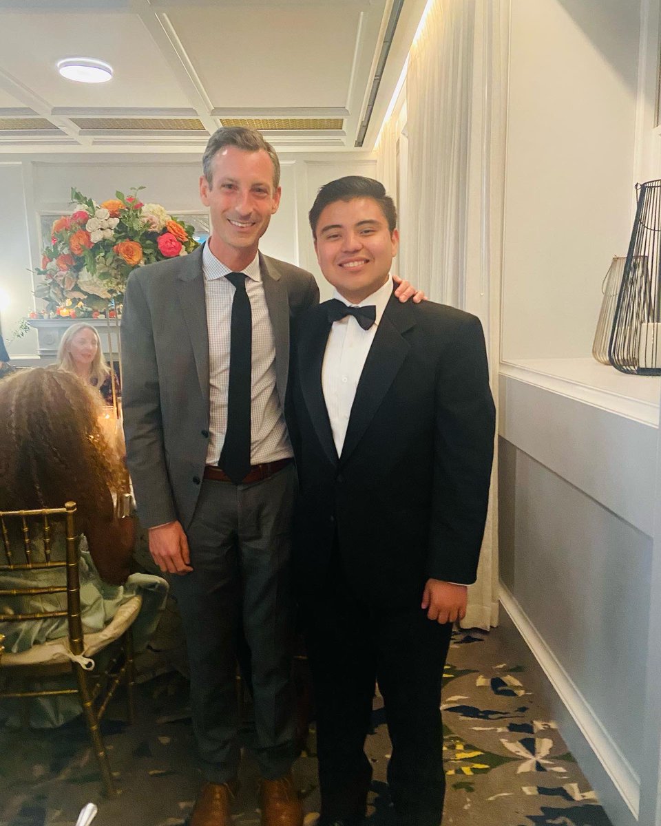 AidaPerla81's tweet photo. I’m so proud to share the table with you!!! #proudmom #GeorgetownUniversity https://t.co/sFuSfKro6o