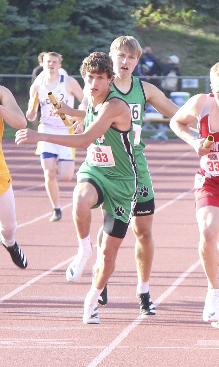 SCIStephanie's tweet photo. TR: The @wcpawpride 4x400-meter relay team finished the Class C relay in fourth with a time of 3:33.18. Team members are Cash Keslar, Mason Combs, Jon Zoubek and Houston Broz. #wcpawpride #statetrack #statemedal https://t.co/eG9JRgXiX7