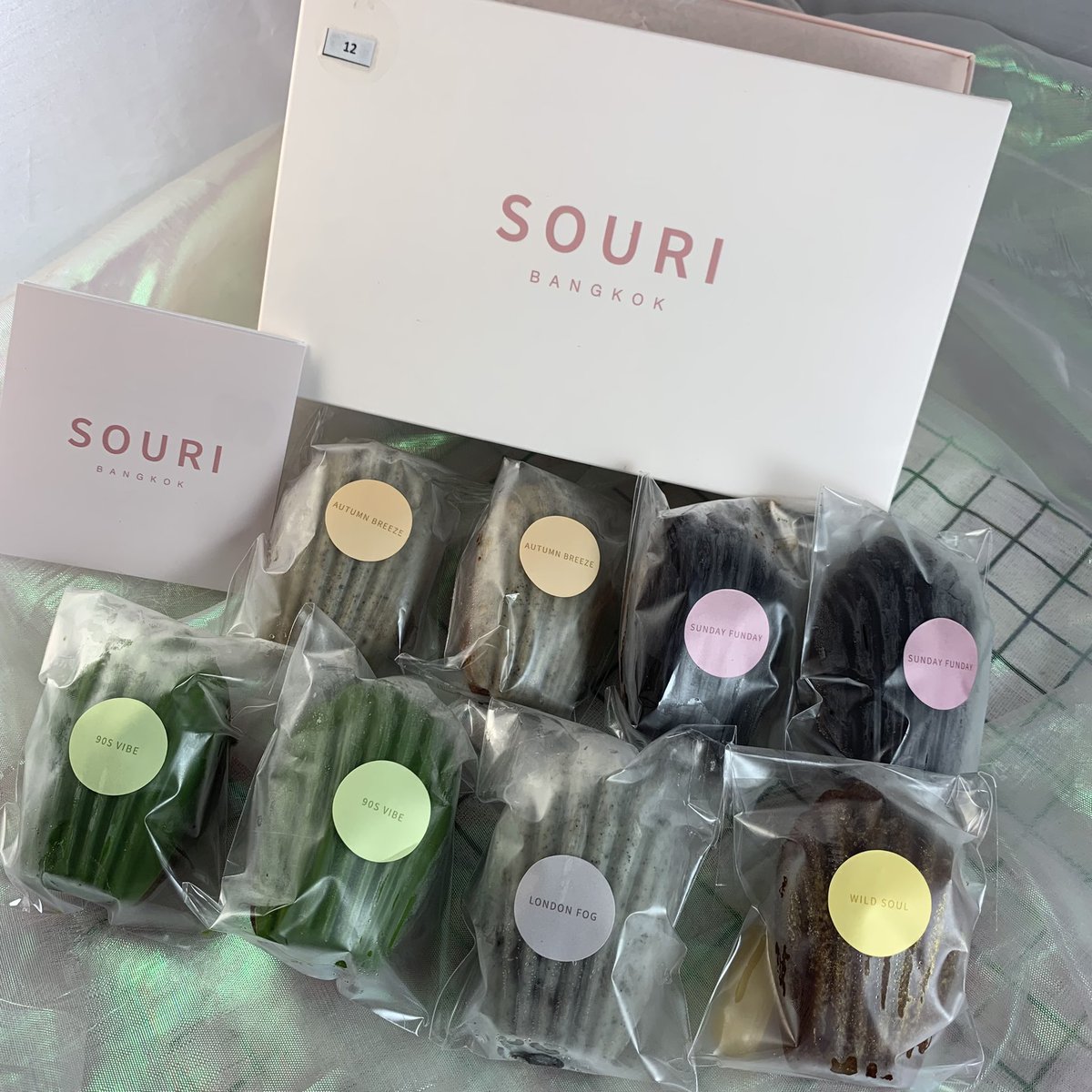 Hsuan04241's tweet photo. SOURI❤️
繼上次的馬卡龍,這次也終於吃到了瑪德蓮了🥺
SOURI的甜點真的都超讚的😭
吃了就會愛上真的是回不去🫠
這次也謝謝@RLove2127 和其他幫忙的小夥伴,讓我可以品嚐到美味的瑪德蓮😚
#winmetawin
#souribkk #sourimadeleines https://t.co/KDNOV1pM8P
