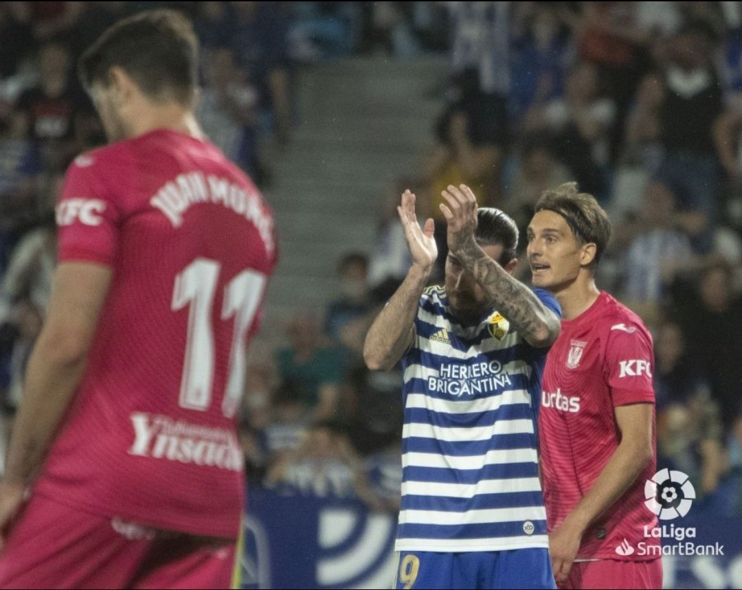 psergienrich's tweet photo. @SDP_1922 0-3 @CDLeganes 
Durante la temporada estos jugadores han dado una lección de ganas, coraje, ilusión, etc. que no se verá recompensado con el sueño de jugar el playoff.
No nos queda más que daros la enhorabuena y aplaudiros 👏👏👏
#adelanteyarriba 
#100añosdeportiva https://t.co/LbClu6wjO1