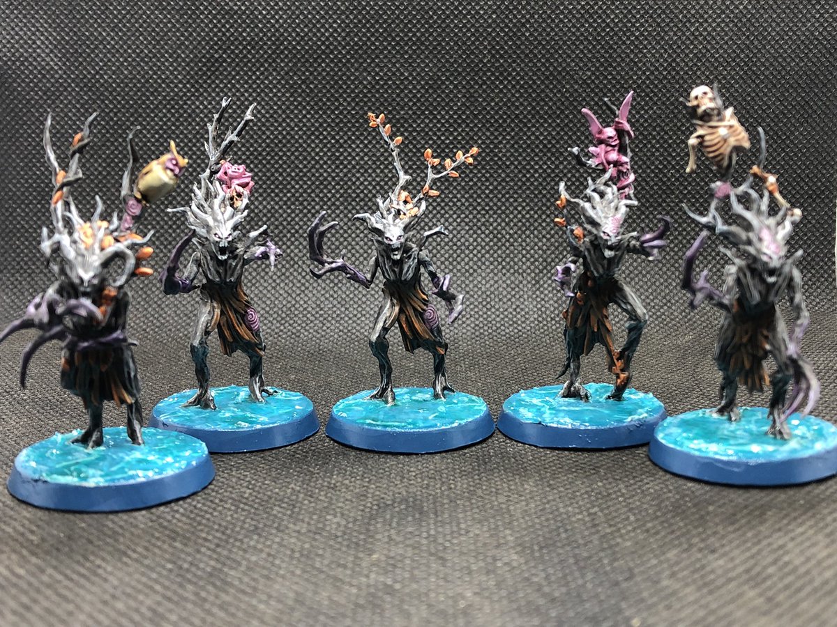 These Sylvaneth were not quite speed painted as I am still too slow for that. But with contrast and over brushing it was very quick. 
@WarComTeam #sylvaneth #PaintingWarhammer #aos