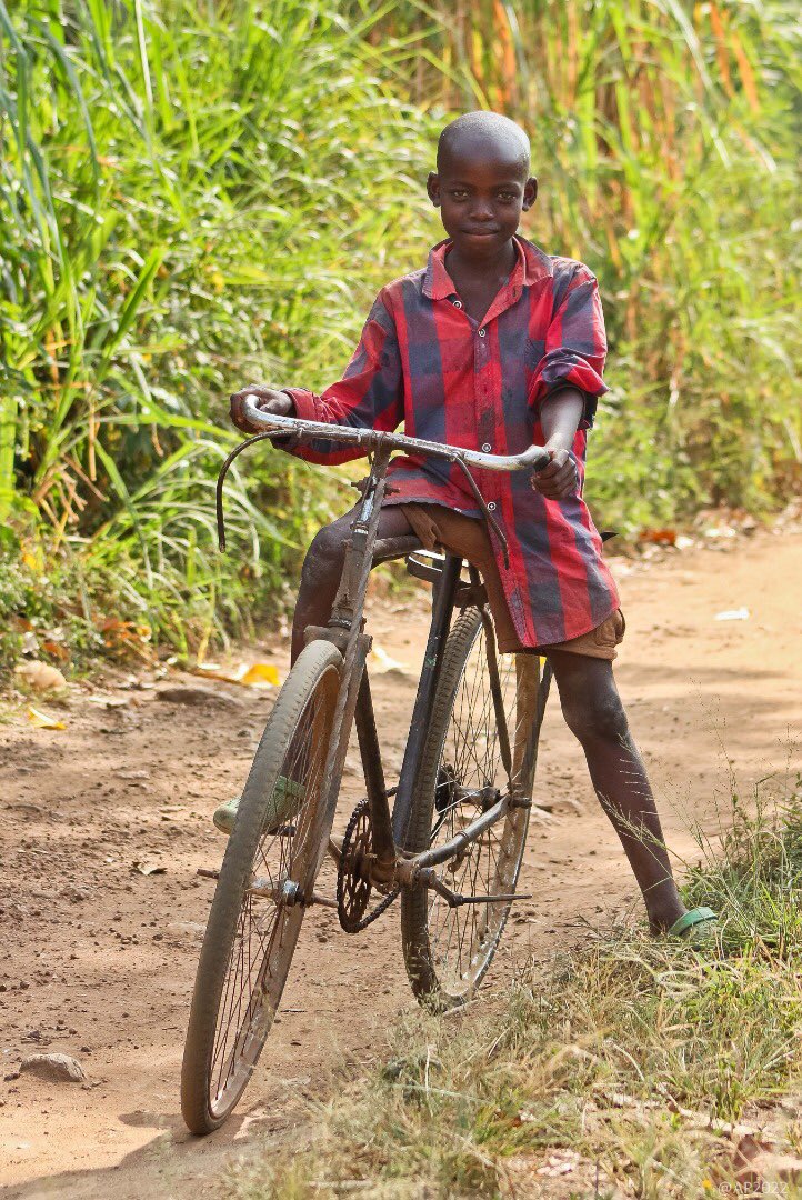 iamkaks's tweet photo. Owning a bicycle in a rural community is the best feeling, the Long distance walks,long distance water sources,the long distance gardens are all simplified.
Photo: Kato poses for a photo on his father’s bicycle.
#documentingchildren https://t.co/jhosU9rnmw
