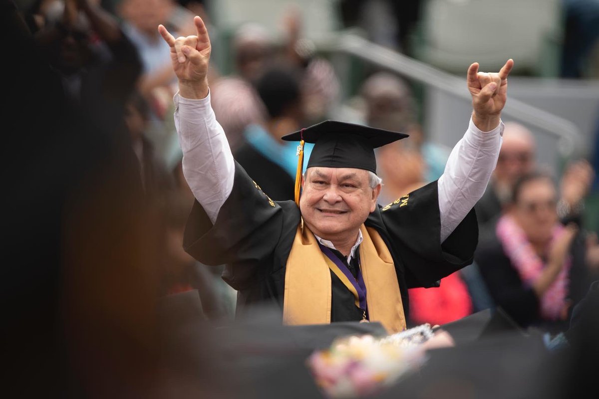 DominguezHills's tweet photo. Day 2 of graduations done!
We laughed, we cried, we jumped for joy.
Class of 2022, we’re going to miss you. Now go on and show the world what being a Toro is all about! 🥳🎓🤘
#csudhgrad22 https://t.co/5FGhfDAlw3