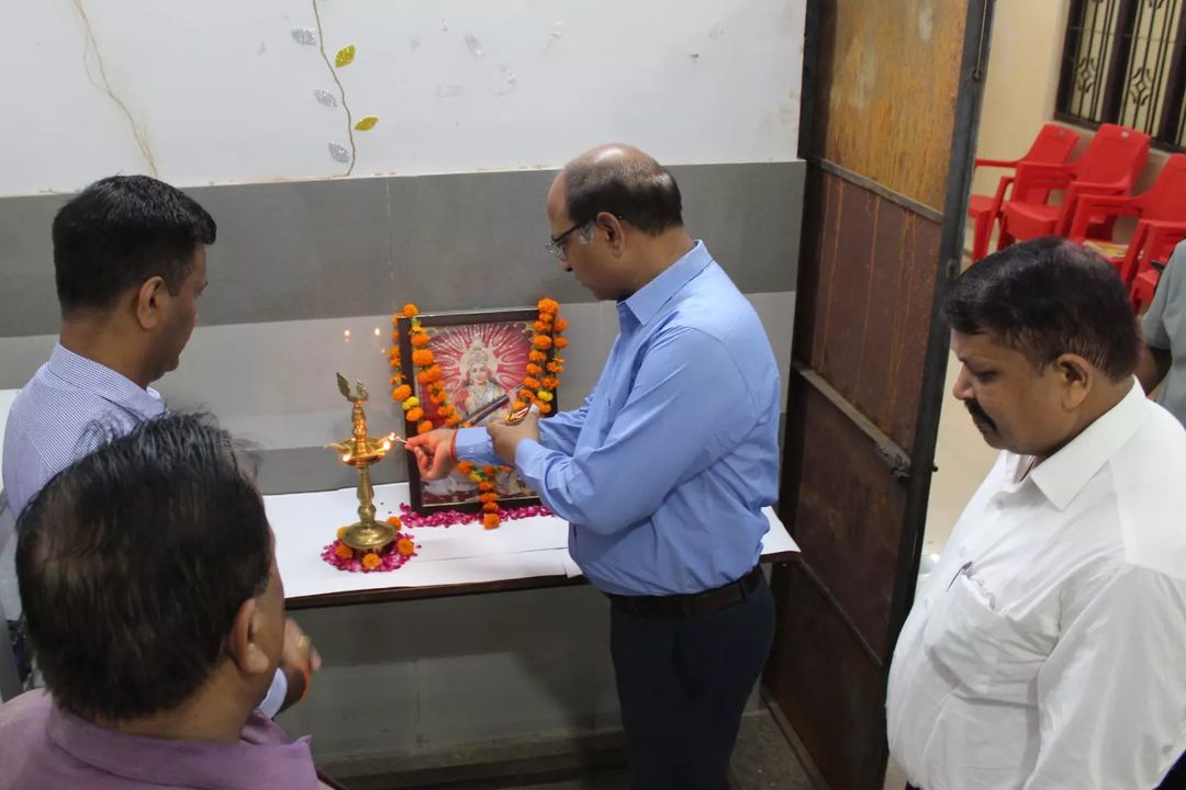 legaldebatelu's tweet photo. Inauguration of a dream❤️ 

Finally उद्घोष was a successful event. We were honoured with the presence of Dr. S. Chinappa ( DCP, North Lucknow). It was amazing to witness the starting so wonderful along with Prof. C.P Singh sir (head and dean, faculty of law, https://t.co/wYPRs0kbOe
