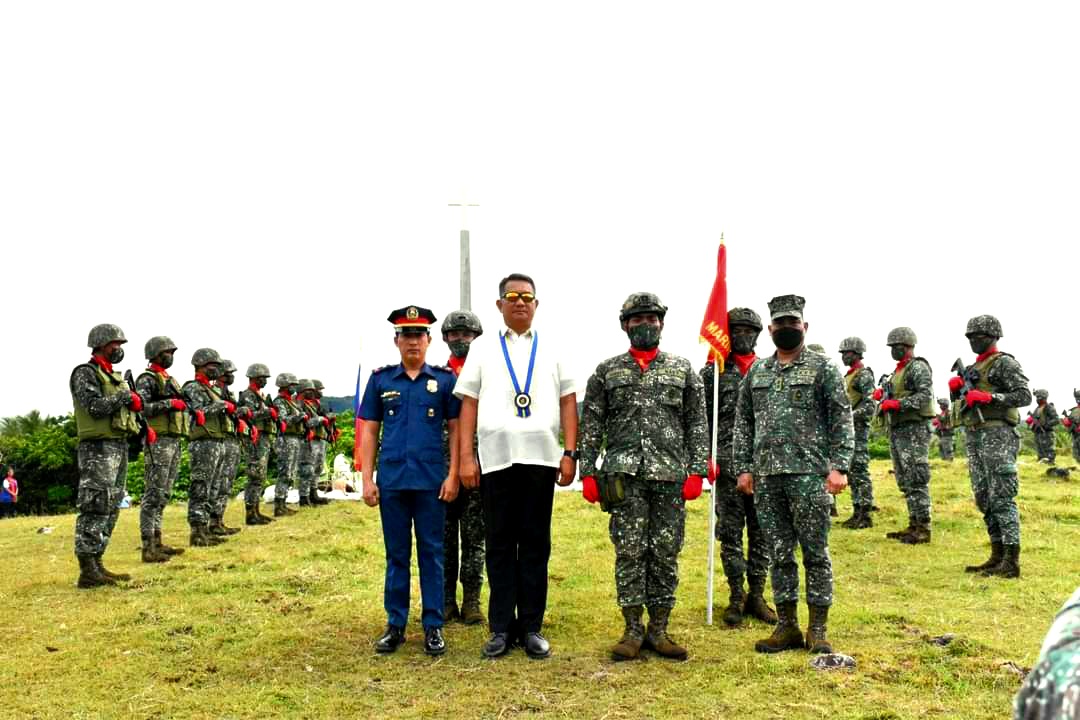 Philippine_Navy's tweet photo. PAYING OUR RESPECTS | The PH Navy, through @navfornol, commemorated the bravery of the crew of the ill-fated BRP Datu Kalantiaw (PS76) w/ a wreathlaying ceremony at Calayan Island, Cagayan.
π: https://t.co/S3t0pIuTEc
π/πΈ: @navfornol
#ModernandMultiCapableNavy
#AFPyoucanTRUST https://t.co/ojCkOWWgek