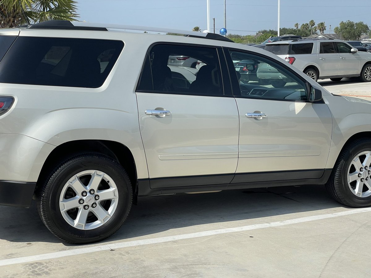 2GDaCrashr's tweet photo. We made our first major purchase as a couple. No trade-ins, no help from nobody, we put OUR money down and walked away with a nice GMC Acadia. https://t.co/y0mVXGDeL3