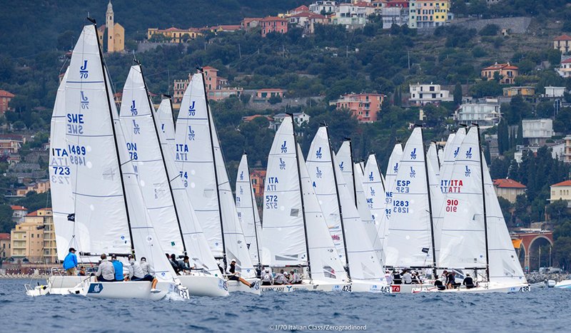 NauticaReport's tweet image. J/70 Cup 2022 DAY 2: Viva protagonista indiscussa della giornata
nauticareport.it/dettnews/news/…
#j70cup2022 #alassio #alessandromolla #ludovicofassitelli #stefanocherin #giangiacomoserenadilapigio