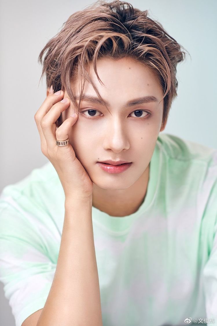 he’s gorgeous
