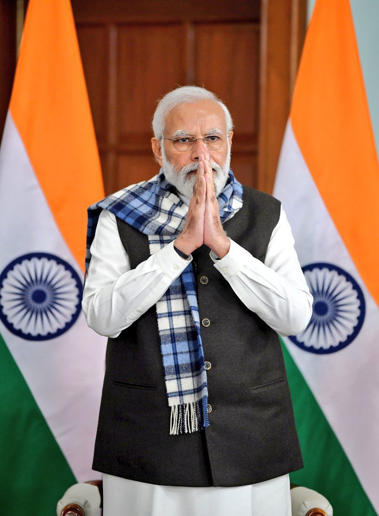 Kap57608111's tweet photo. PM Narendra Modi and his government has looted the common man's pocket of more than 26 lakh crores as excise duty from the sale of fuel since 2014 .
#ThankYouPmModiJi
#FuelPriceLoot https://t.co/qK5J46t75H