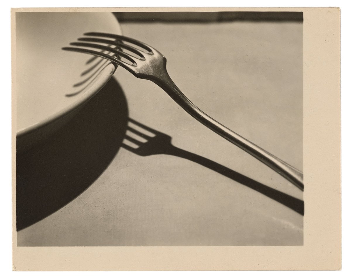 Art_Blart's tweet photo. Exhibition: 'André Kertész: Postcards from Paris' at the High Museum of Art, Atlanta https://t.co/9cBNSSICW6 #Atlanta #EugeneAtget #Paris #photographsofParis #Hungarianphotographer #EiffelTower #JosephCsaky #PierreMacOrlan #PaulArma #LajosTihanyi #EtienneBeothy #SatiricDancer https://t.co/H2lPYILSzm