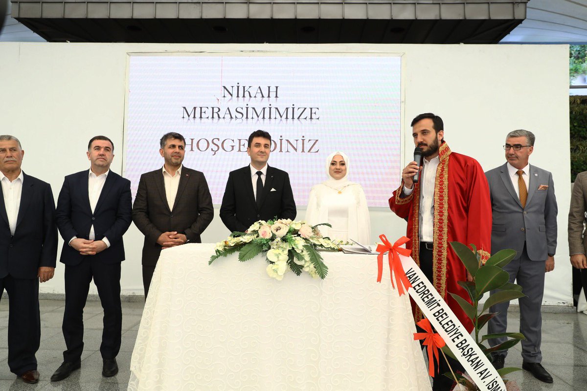 İlçe Başkan Yardımcımız <a href="/ACebbarHOROZ/">Abdulcebbar HOROZ</a> Beyin Nikah Merasiminde Beldiye Başk. <a href="/ozdmrabdllh/">Abdullah Özdemir</a>’in kıydığı nikaha ilçe Kaymakamımız <a href="/Mustafa_Eldivan/">Mustafa ELDİVAN</a> ve İl Teşkilat Başkanımız <a href="/ismet_ozturk/">İsmet Öztürk 🇹🇷</a> ile Şahitlik Ettik. Dava Dostu Kardeşlerime Mutluluklar Dilerim

<a href="/erkankandemir/">Erkan Kandemir</a>
<a href="/osmannnurika/">Osman Nuri Kabaktepe</a>
