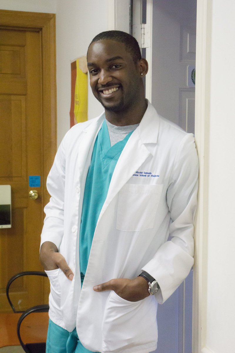UFJaxEM's tweet image. Continuing #InternIntros with Dr. Nicolai Samuels! Nick is from Kingston, Jamaica and is joining us from Morehouse School of Medicine. 
Nick enjoys boxing/all combat sports, video games, and binging Netflix shows when he has work to do! Welcome to the #ShandsFam Nick!