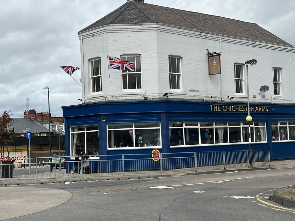 Great to see so many business’s decorated Pink and Blue in South Shields for <a href="/chloeandliam24t/">chloeandliamtft</a> 
<a href="/westoetravel/">Westoe Travel</a> <a href="/RichmondTaxis/">Nearby Taxis South Tyneside</a> @radioshieldsne