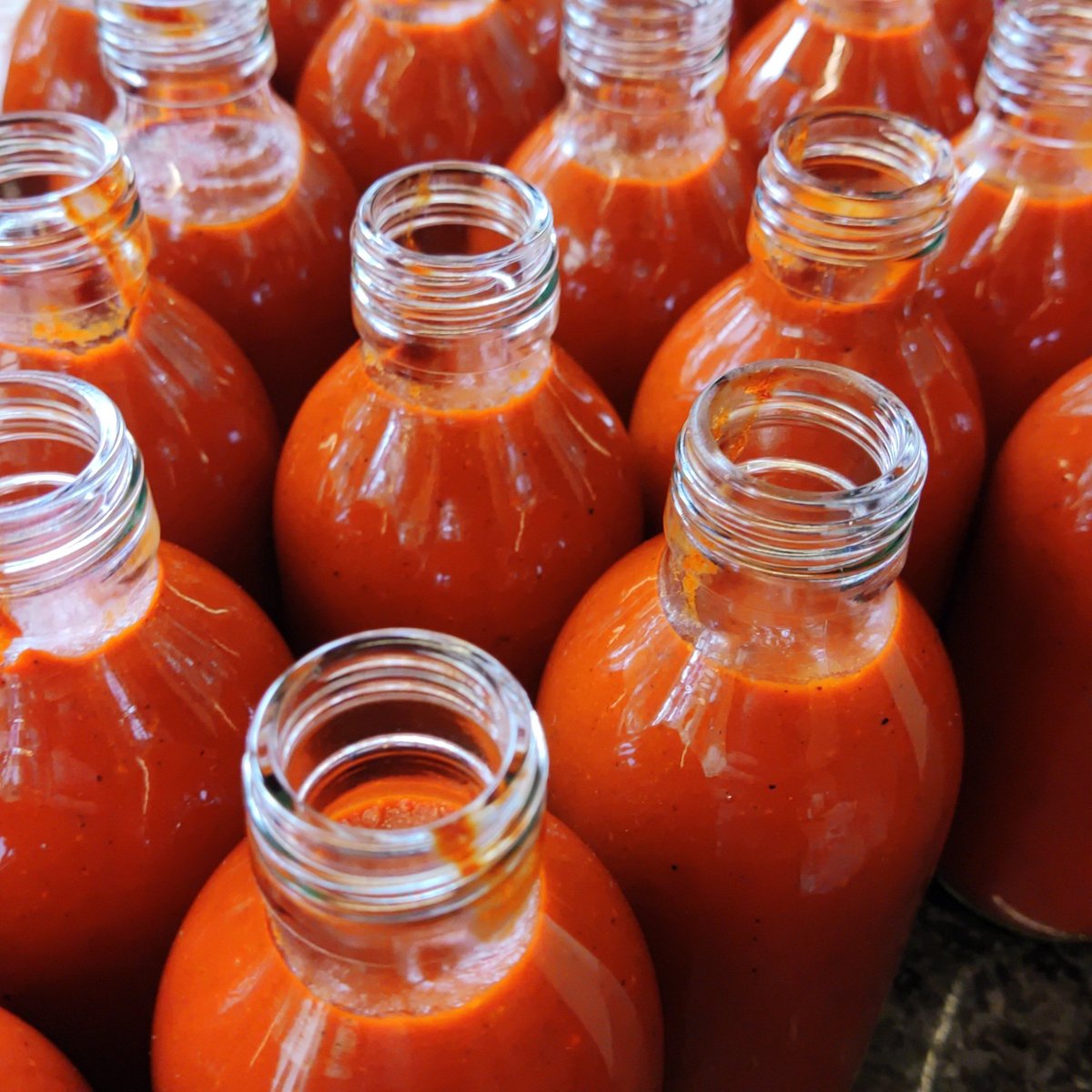 WorldFamousHot1's tweet image. If Liverpool win the league today I'll give everyone who retweets this a free bottle of sauce.