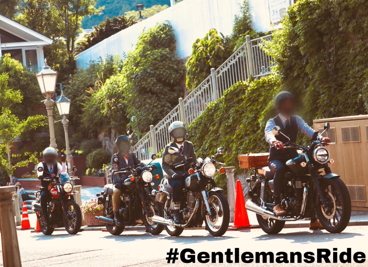 BONNEVILLE_t120's tweet photo. 本日関東ではDGRというチャリティーイベントがあるという事で、関西住みの自分達はイベントに参加出来ないので個人的に都市部を走ってきました🏍✨

あべのハルカス・てんしば・HEP
日本橋・なんば・異人館

#GentlemansRide
#DGR2022
#TriumphDGR
#Triumph
#バイク好きと繋がりたい https://t.co/uc25nTnlWf