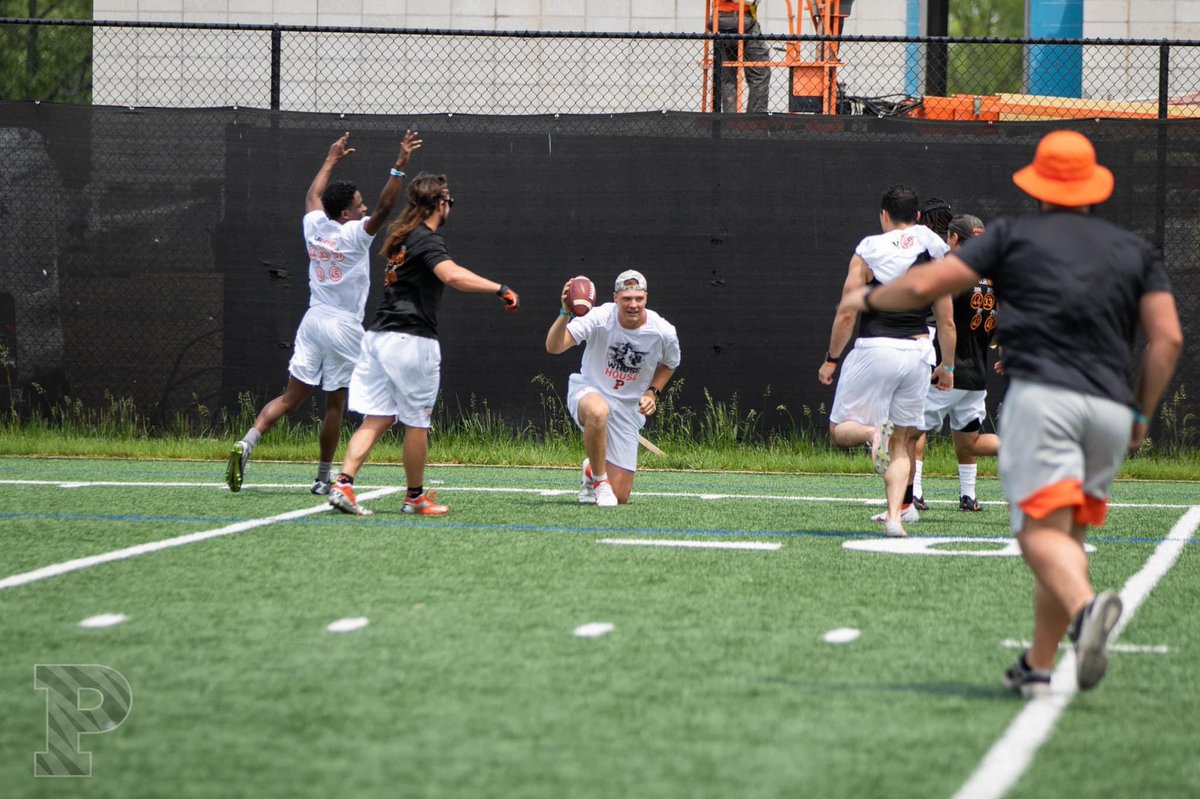 Coach_Flinn's tweet photo. Q: What’s the best part of Reunions?
A: 💵💵💵🫡🫡🫡 https://t.co/xKlceOp6FU