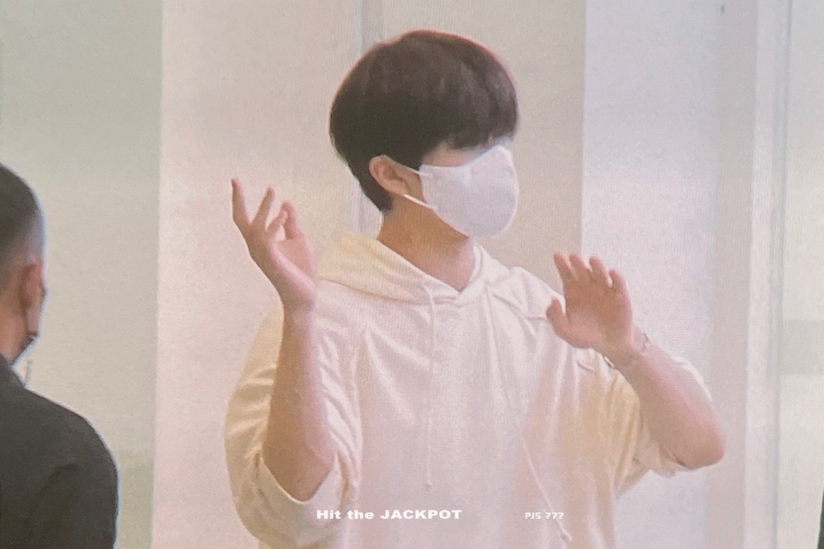 PJS_777's tweet photo. 220522 SM Indonesia
#지성 #JISUNG #NCT #NCTDREAM https://t.co/cs2SFMZ76k
