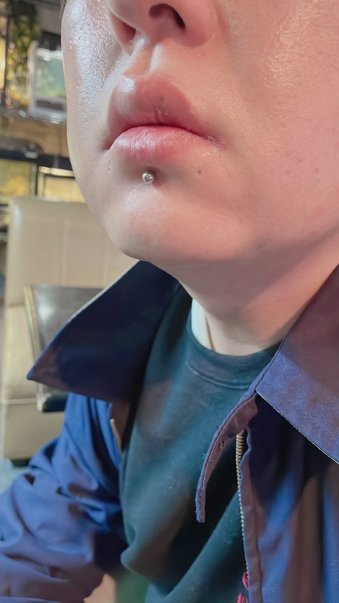 rebel_piercing's tweet photo. ~ラブレット~
#宮城 #仙台 #国分町 #ピアス #ピアスショップ #ピアススタジオ #バー #爬虫類 #ヘビ #虫 #ゲテモノ #ラブレットピアス
#miyagi #sendai #pierce #piercing #pierceshop #labretpiercing https://t.co/iMr9zjTKE4