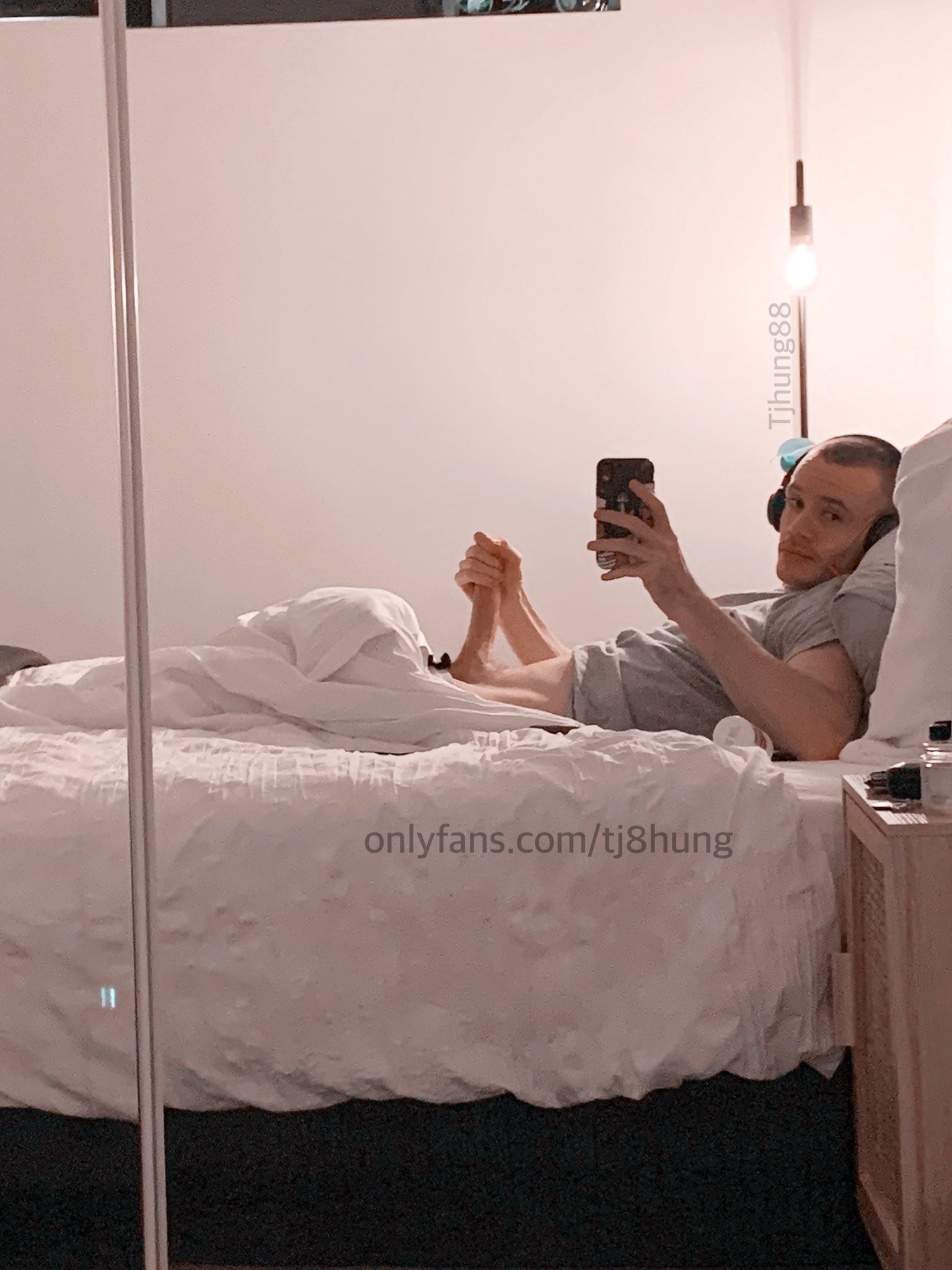 Who wants to play with my joystick? ?? Have a great week everyone ? https://t.co/zgaXPZ7QM4