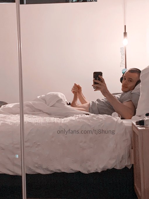 Who wants to play with my joystick? ?? Have a great week everyone ? https://t.co/zgaXPZ7QM4