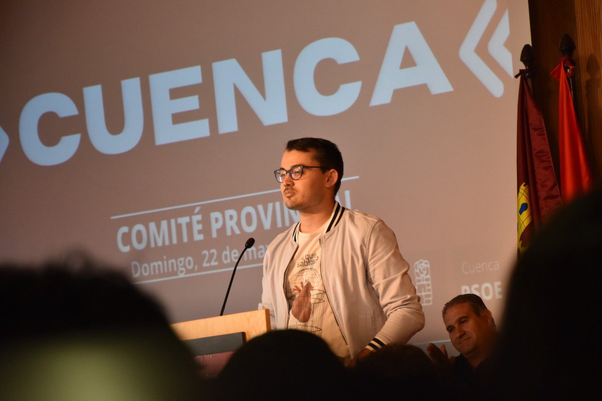 PSOE_Cuenca's tweet photo. El Secretario General de las #JSCU Ignacio Casillas destaca la defensa de la igualdad y los derechos de las mujeres como único antídoto contra los radicalismos de la derecha.
#ComitéPsoeCuenca https://t.co/iGwcRVaOoJ