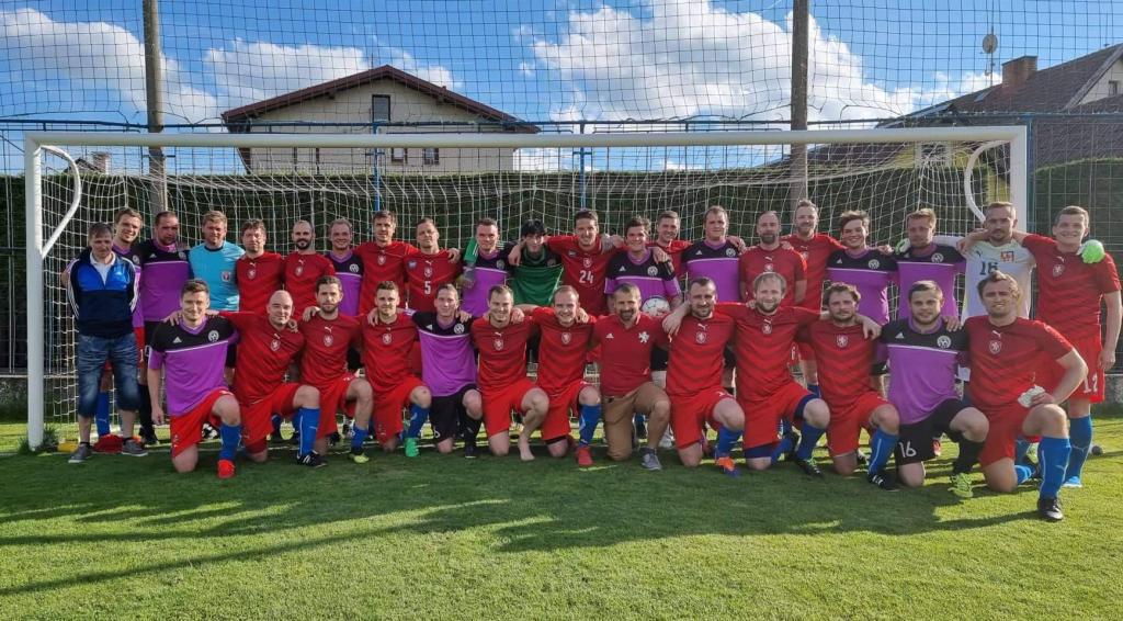 Česká fotbalová reprezentace lékařů tweet media