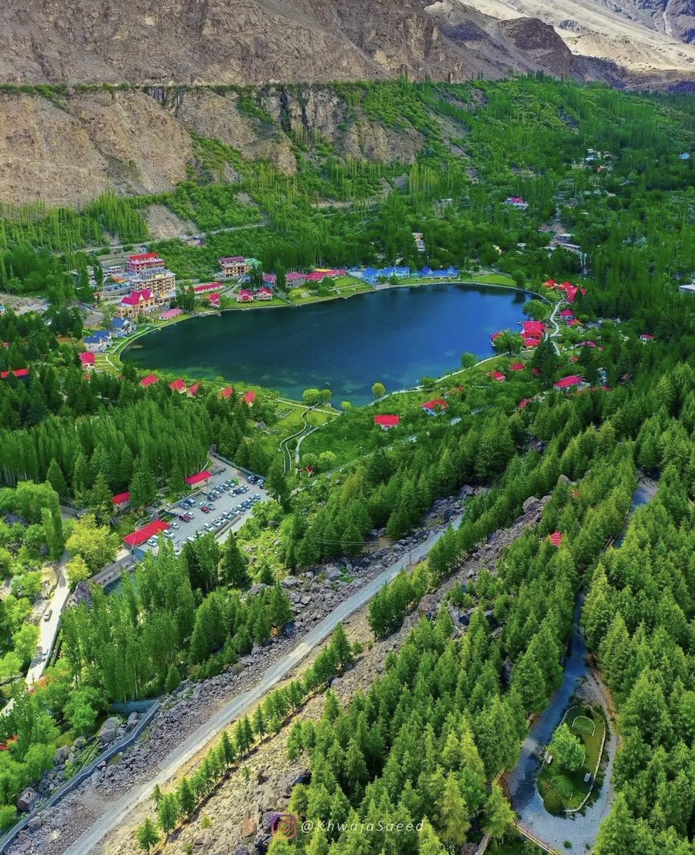 DanyalGilani's tweet photo. Shangrila resort, Skardu 🇵🇰
📸 Khawaja Saeed 
#BeautifulPakistan https://t.co/cQSP1Zxq02