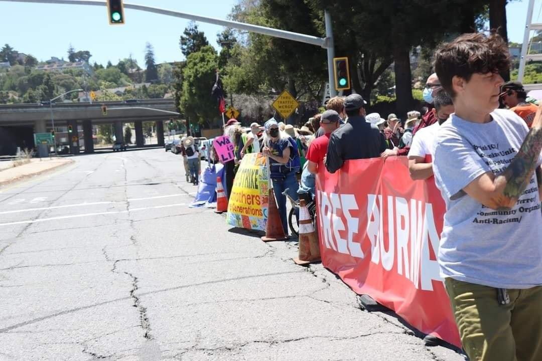 RedAmry's tweet photo. Burmese Pro-Democracy activists in America protested against the @Chevron to end partnership with the junta who is killing innocent civilians. @Chevron
#Chevron_StopSponsoringJunta 
#KeepInEscrowAccount 
#2022May22Coup 
#WhatsHappeningInMyanmar https://t.co/zf1L2XU0Rf