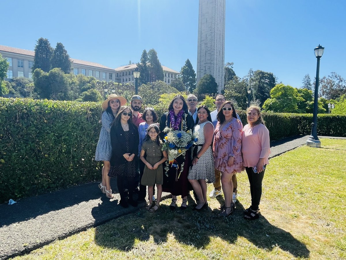 jackalope_6982's tweet photo. After 4 exhausting &amp; exhilarating years, I finally graduated from UC Berkeley with degrees in Interdisciplinary Studies, Child Development, &amp; English. Thank you to my friends and family for showing me endless love and support every step of the way. Go bears! 💙💛🐻 https://t.co/zgFx6KxRSu