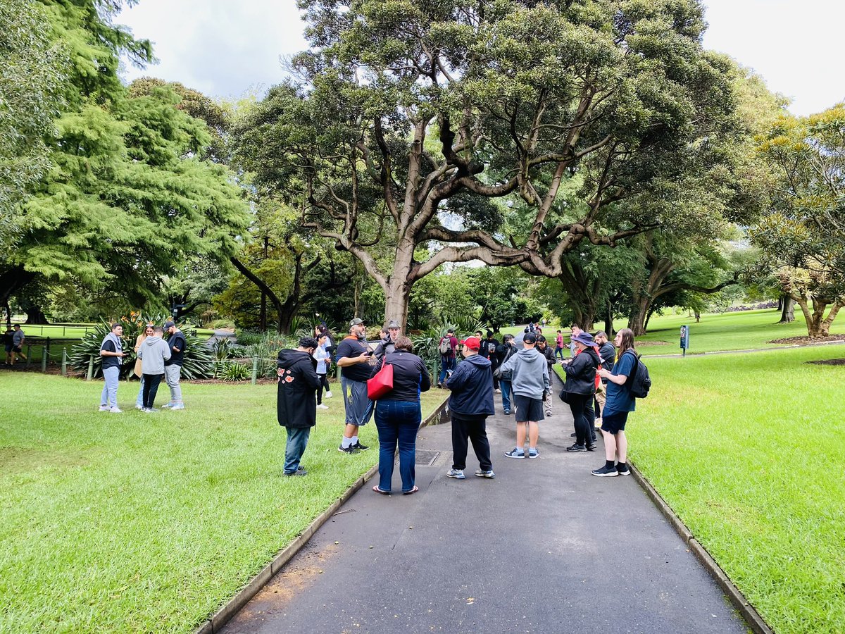 BrilloBoxes's tweet photo. @PokemonGoApp #CommunityDay in sydney yesterday was kinda sad, the physical activation was not engaging. They said swag, but it was more like a sad niantic sticker. #sydney https://t.co/pvYiAPZGPx