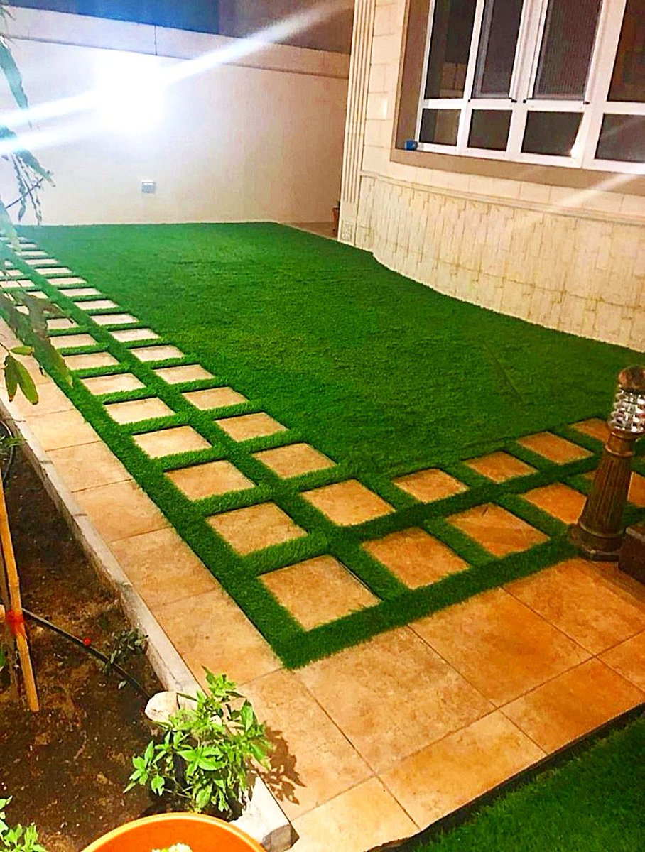 العشب الصناعي