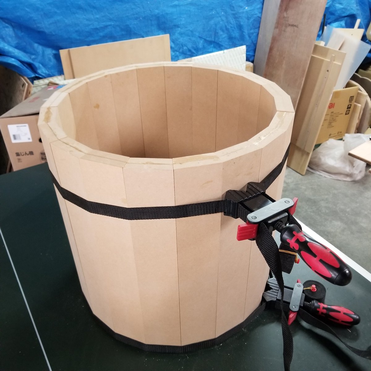 motokappa's tweet photo. 仮組みっ18×18!
小口径バスドラを作ってみる!!
リムとか外径内径の削る用の治具もまた作らなければw
#自作スネア #自作バスドラ #小口径 #MDF #stavedrum https://t.co/498BImEBeM