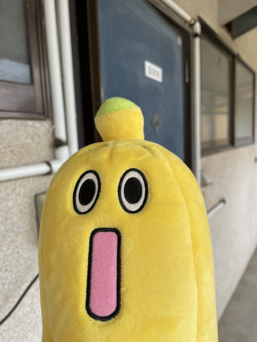 taroku226's tweet photo. ナナナの部屋、再び。
ケーキにされる前にレポートしなきゃ。
#チェリまほTHEMOVIE
#つつじ荘203 https://t.co/DJOEK8Gs0d