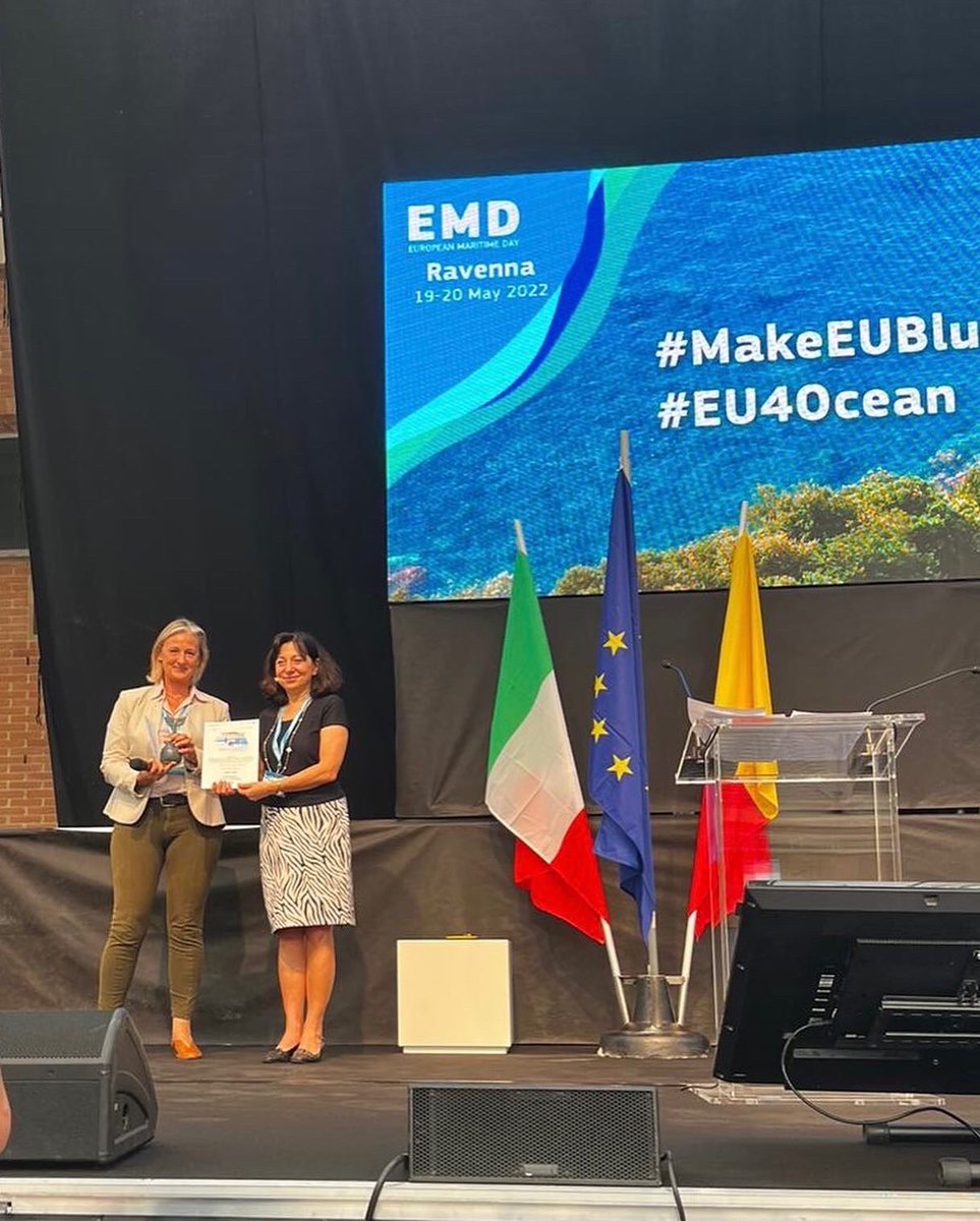 Sea Teach (@seateachsl) on Twitter photo On behalf of the <a href="/BlueGeneration_/">BlueGenerationProject</a> Project @siljateege received from the Director General of the <a href="/EU_MARE/">EU Maritime & Fish</a> <a href="/vitcheva_eu/">Charlina Vitcheva</a> at the #EMD2022 the First Prize award 🥇Thank you #eu4ocean for recognizing and rewarding our work!! <a href="/EEANorwayGrants/">EEA and Norway Grants</a> <a href="/YouthEmploymen6/">Youth Employment Magazine</a> On behalf of the <a href="/BlueGeneration_/">BlueGenerationProject</a> Project @siljateege received from the Director General of the <a href="/EU_MARE/">EU Maritime & Fish</a> <a href="/vitcheva_eu/">Charlina Vitcheva</a> at the #EMD2022 the First Prize award 🥇Thank you #eu4ocean for recognizing and rewarding our work!! <a href="/EEANorwayGrants/">EEA and Norway Grants</a> <a href="/YouthEmploymen6/">Youth Employment Magazine</a>