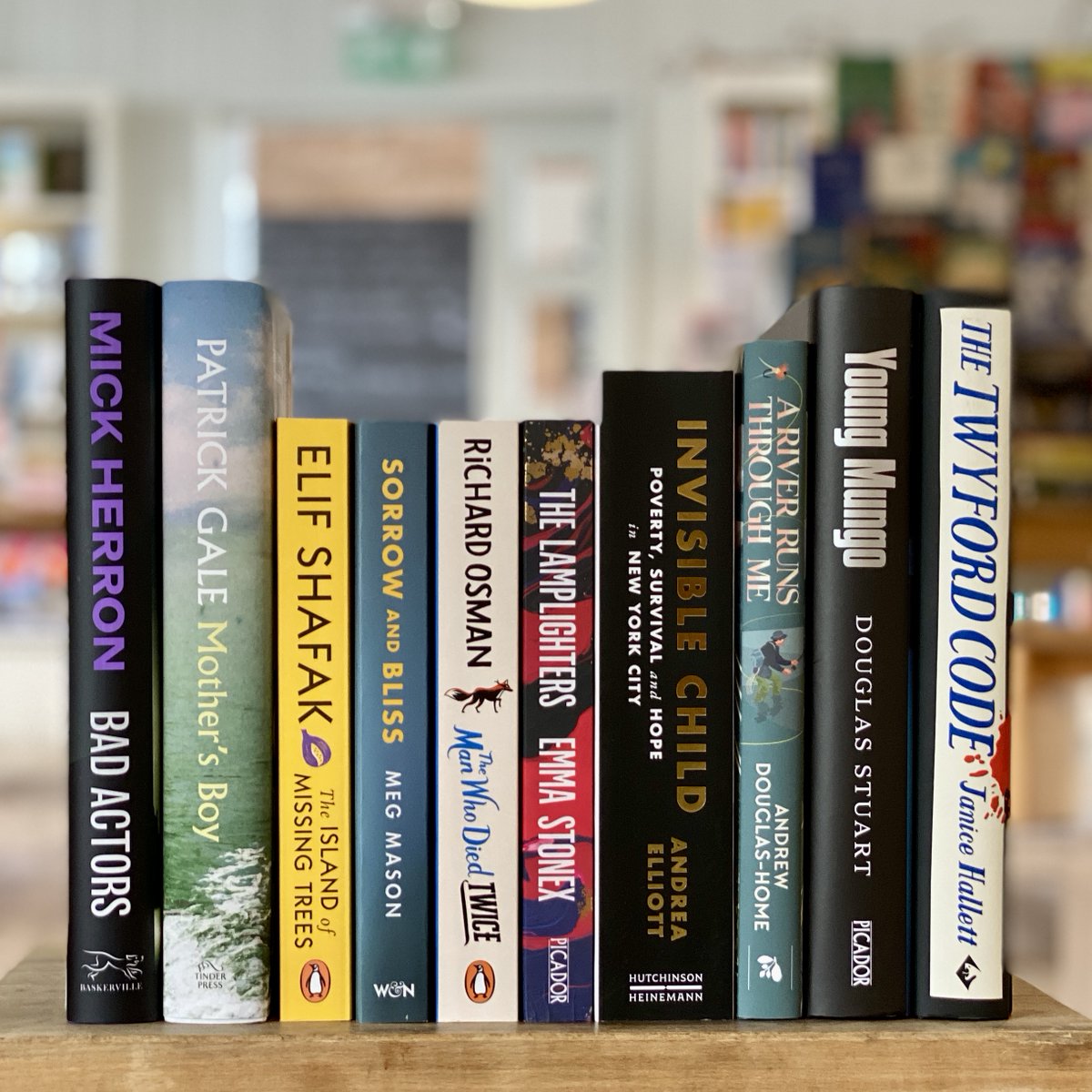 mainstreethare's tweet photo. Have you checked out this week's #MSTTop10 over on @bookshop_org_UK? 

View the list here: https://t.co/tLUJyOOPKb

#mainstreetbooks #curatedbyhumans #weekendsareforreading https://t.co/DkUEKikYOl