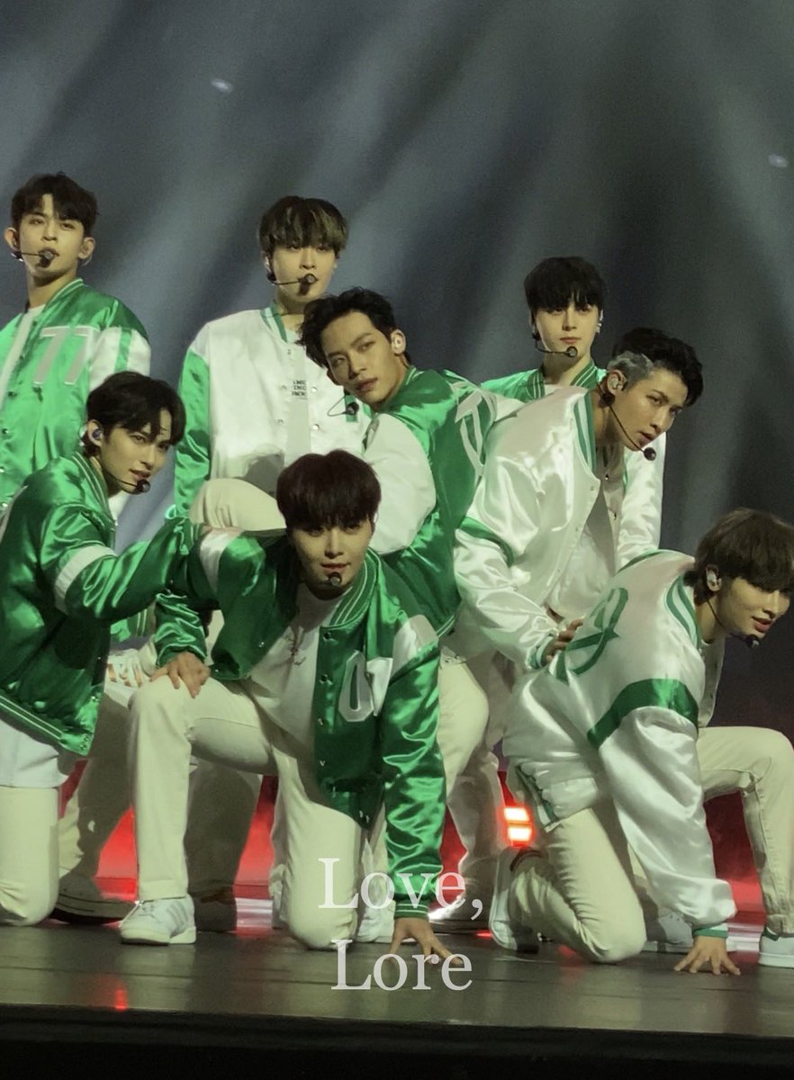 jxjlore's tweet photo. they gave FIERCEπ₯,
Love them so much I lost my mind I swearπ
#KCONTO1 #TO1 #KCONCHICAGO @TO1_offcl https://t.co/TZ0Bb4icJ8