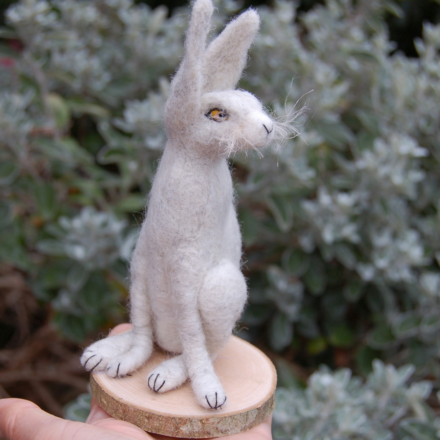 Yorkshireharec1's tweet photo. Needle felt hare.
https://t.co/50XNTQTuPq
#yorkshireharecrafts #winterhare #needlefelthare https://t.co/WXMcCw9paX