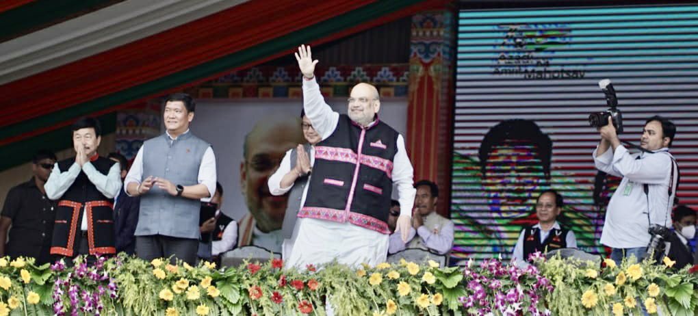 ChownaMeinBJP's tweet photo. Hon’ble Union Home Minister, Sri @AmitShah ji virtually inaugurated 22 projects worth Rs 436 Cr and laid Foundation Stone of 25 projects worth Rs 350 crores with a total of Rs 786 Cr in Arunachal Pradesh at Namsai today. https://t.co/vAoErxlu9O