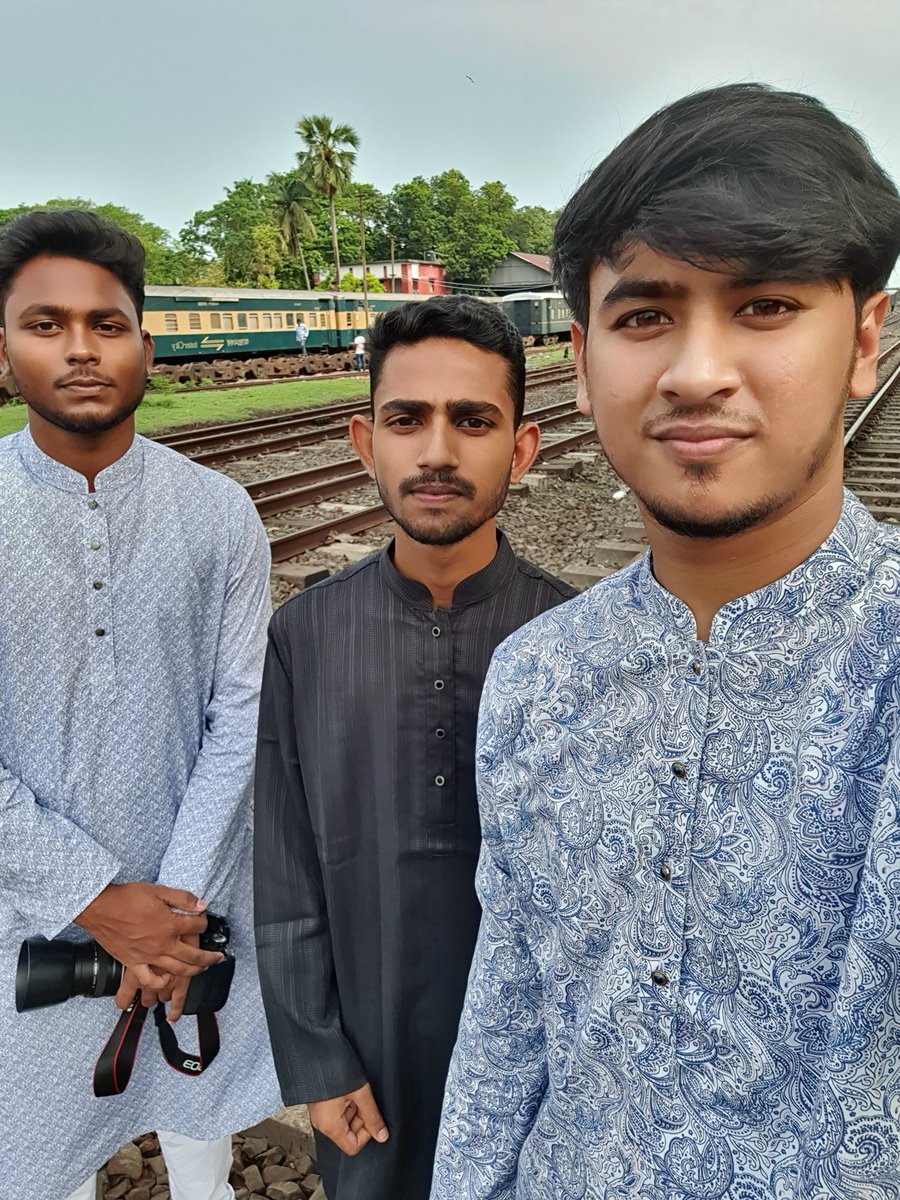 MahidRemon's tweet photo. Mahidhasanremon
@MahidRemon 
#mahidhasan
#zegbi https://t.co/nSlCNUXNb5
