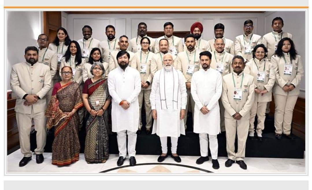 JharkhandDeaf's tweet photo. PM Shri Narendra Modi hosts Indian Deaflympics contingent at his residence.
#deafsports #deaflympics #SAI #SAJH #aiscd #jscd_sports https://t.co/AInX8OZqsU