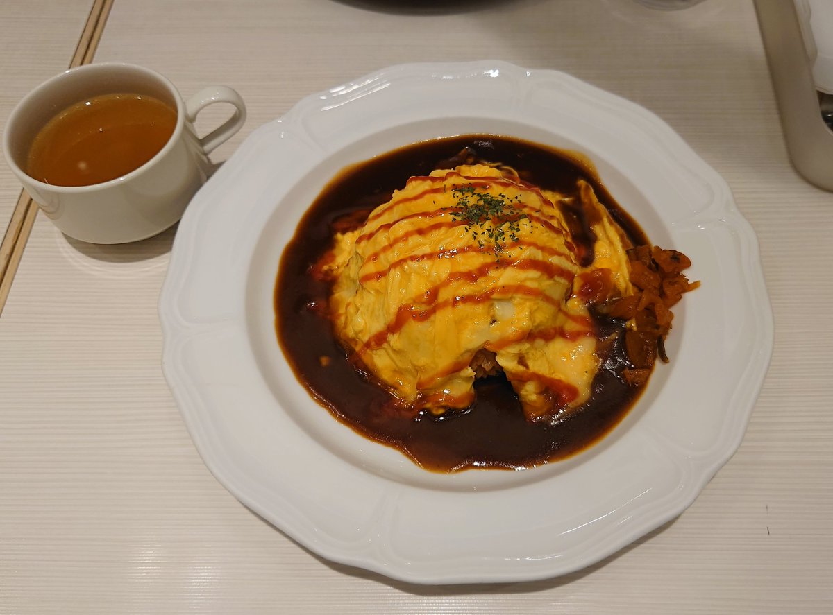 mana0825000's tweet photo. 🍅＋🐣＋🍚＝おむらいす https://t.co/J4UxPaUIlu