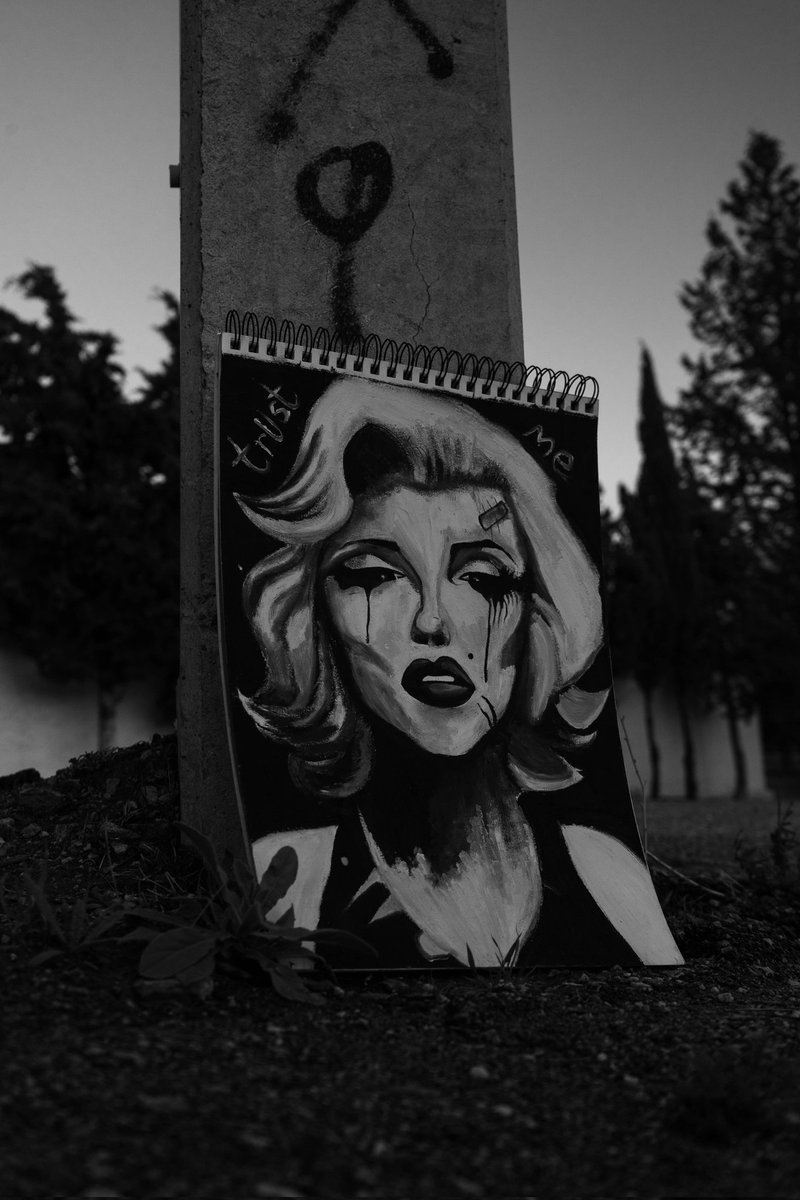 Elenssr's tweet photo. Es uno de mis dibujos más significativos y en el que más se me rompió el pecho 💔
Animo a todas las personas que saquen su dolor fuera de alguna manera https://t.co/jVSVG8UDKs