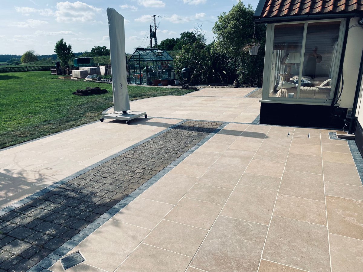 Grosvenorgrass's tweet photo. We incorporated these stunning 30mm Sawn Egyptian Sandstone Tiles in with some of our customers original blocks to make this amazing family area so they can gather, entertain or just relax and enjoy the surroundings, I'm sure you'll agree it's perfect 👌 https://t.co/a2csNjEWH8